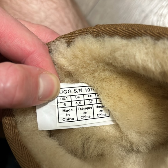 UGG Boots - Picture 6 of 9